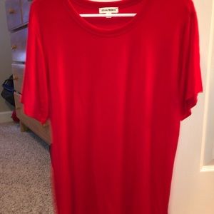 Red tee